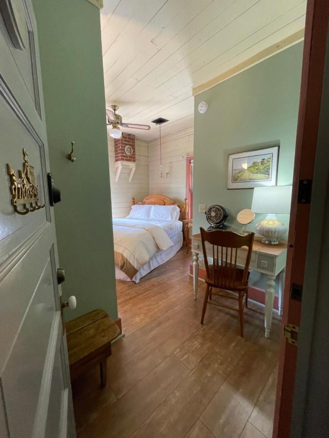 Carriage House Bed & Breakfast Winona Exteriör bild